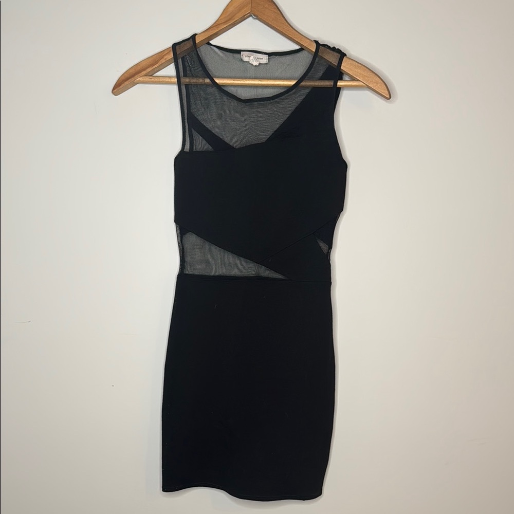 Elegant Black Sleeveless Dress